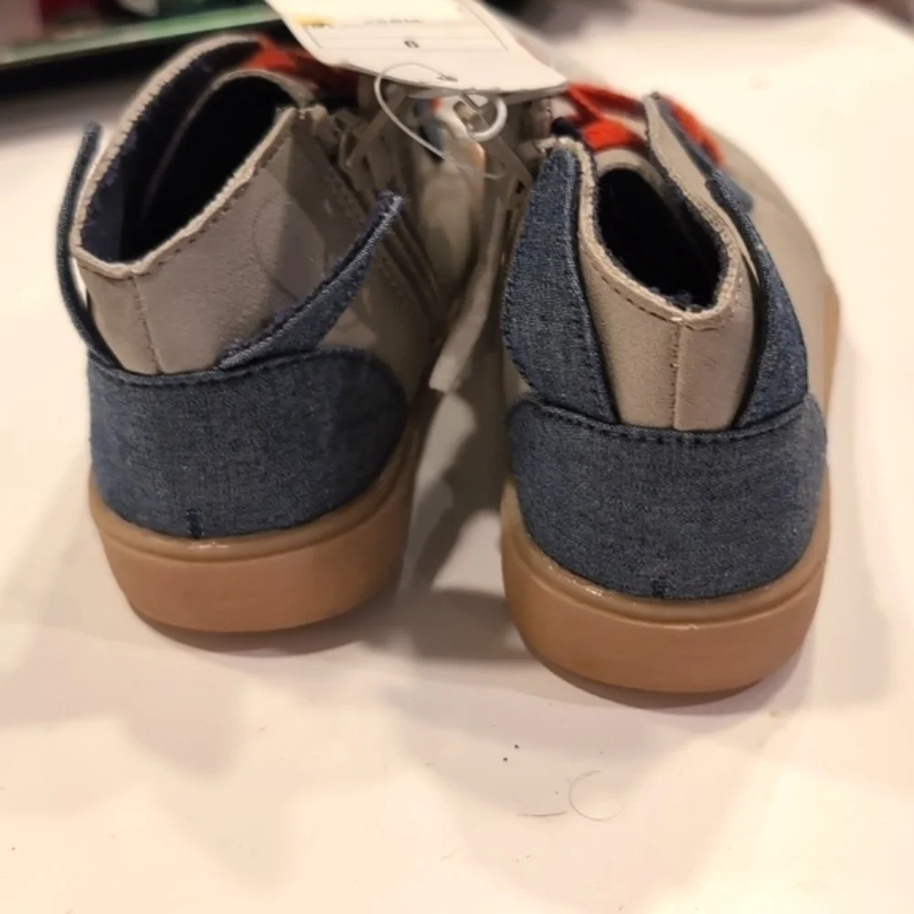 OshKosh NWT Size 9 Tan Denim Casual Boys Shoes